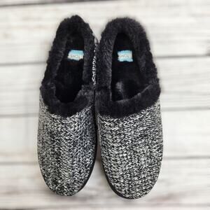 Toms Women's Sage Black Faux Fur Slippers Cozy Size 8